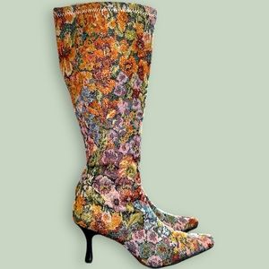 Rare diba floral stitched boots with a heel